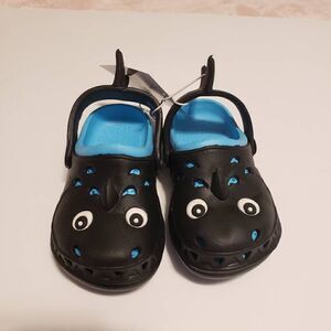 Toddler Boy's Black Shark Clogs